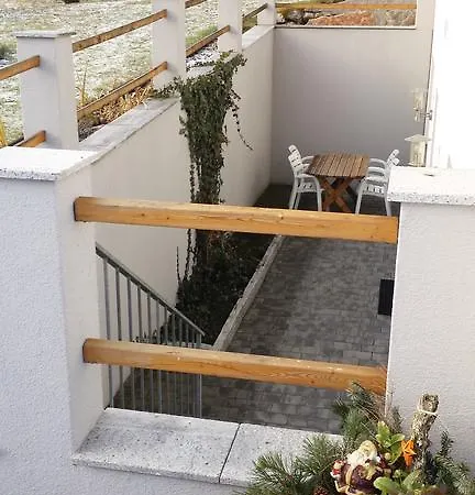 奥贝莫萨公寓 公寓 *